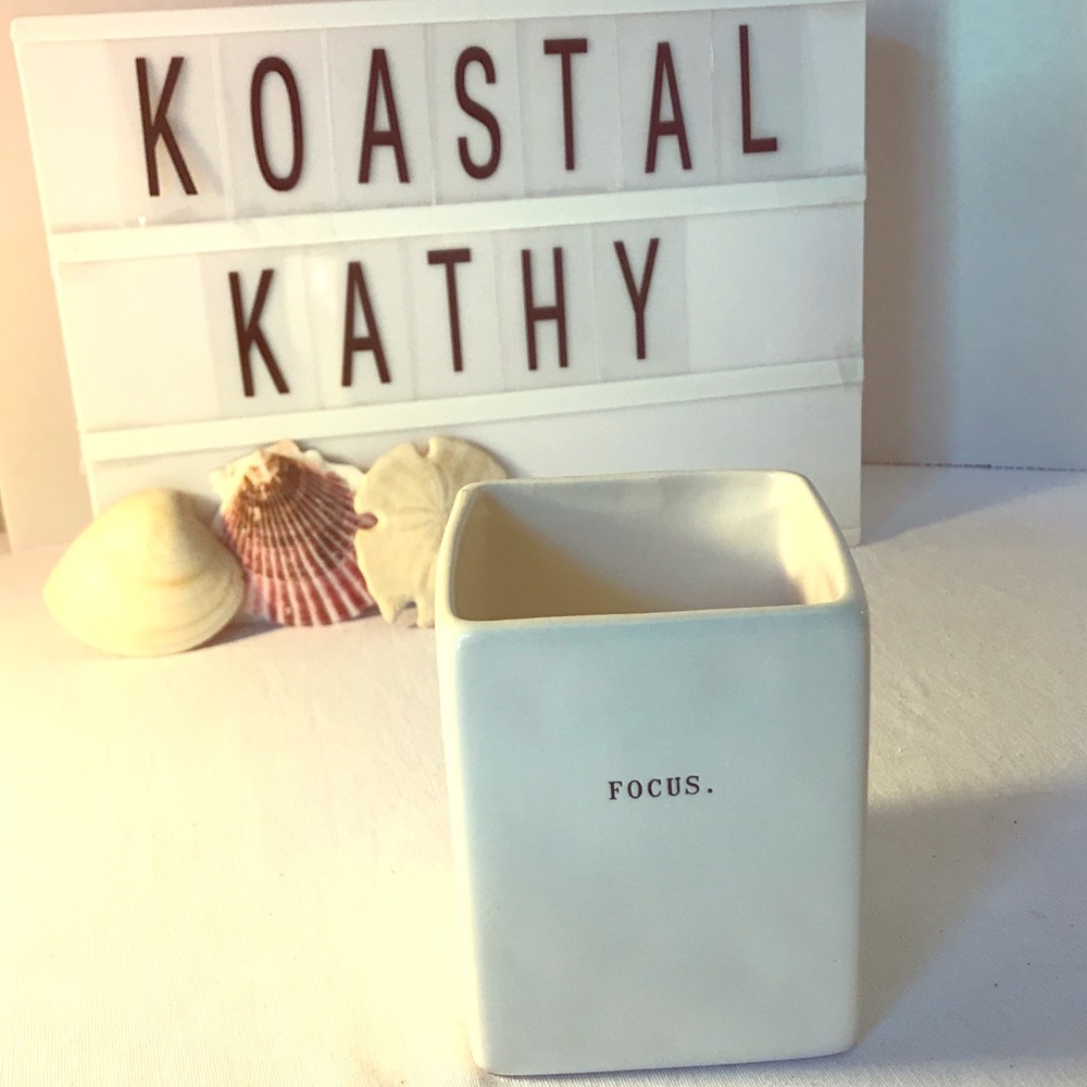 Rae Dunn pencil holder FOCUS